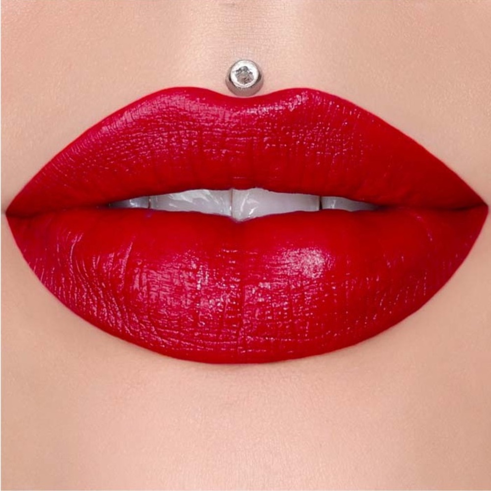 REDRUM Jeffree Star Cosmetics Velvet Trap lipstick NWT